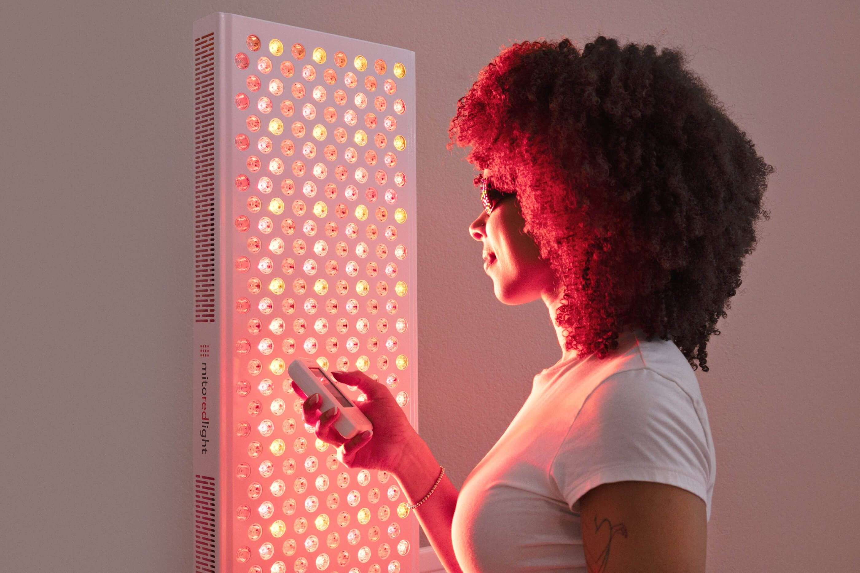 REDWOLF レッドウルフ e-Gimbal Light Best Red Light Therapy Panels of 2026 – Mito Red Light