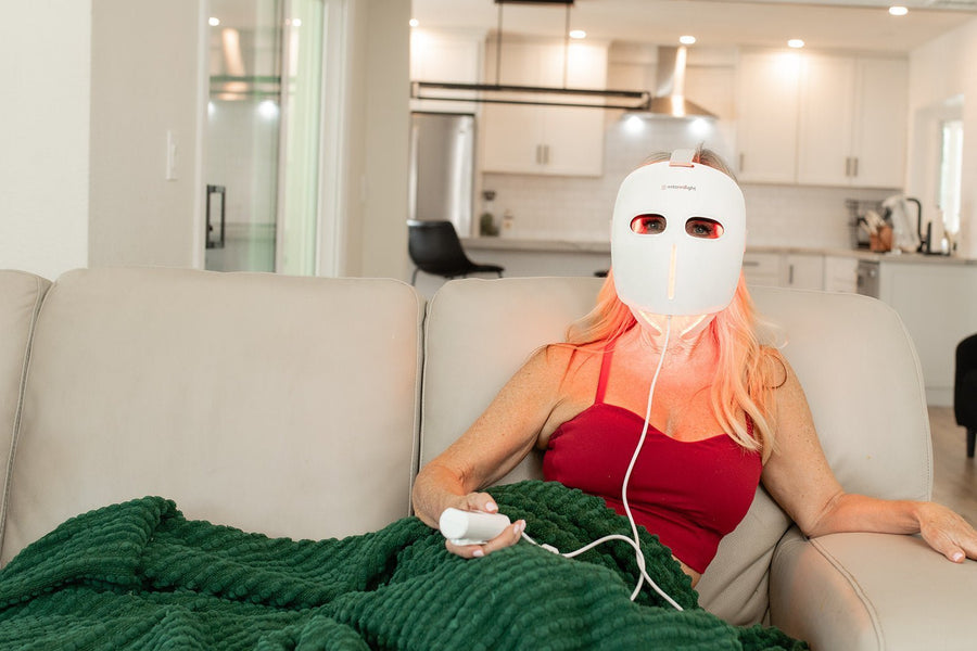 Red Light Therapy Masks: How They Work and What the Research Shows..